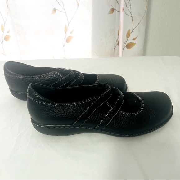 Clarks Bendables Women’s Size 10M Black Maryjane Loafers Cushioned Comfort NWOT - Picture 1 of 9